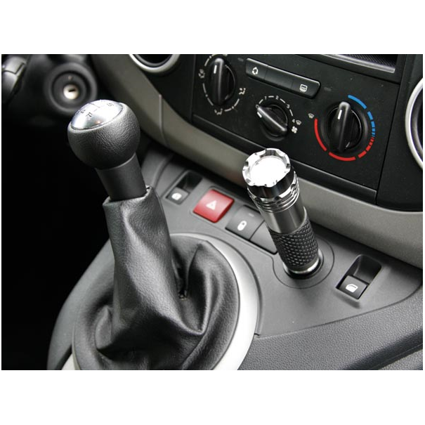 LAMPE-TORCHE LED RECHARGEABLE - 1 W - POUR ALLUME-CIGARE LAMPE-TORCHE LED RECHARGEABLE - 1 W - POUR ALLUME-CIGARE