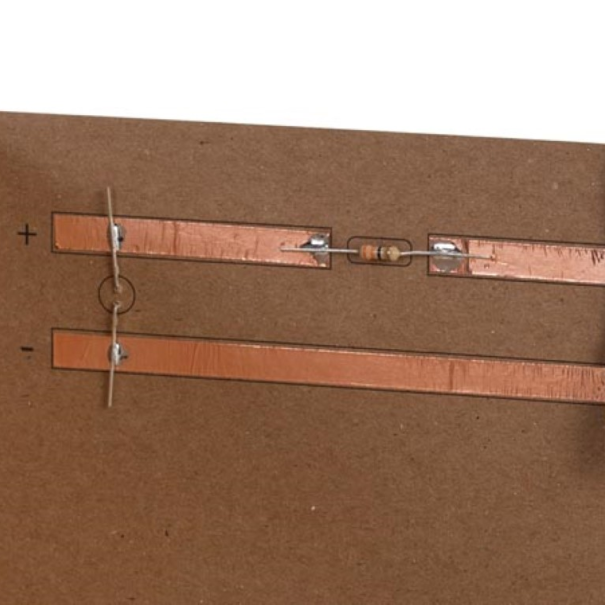 Tape-o-Tronics boîte de bricolage, projets DIY créatifs avec du carton et des LEDs