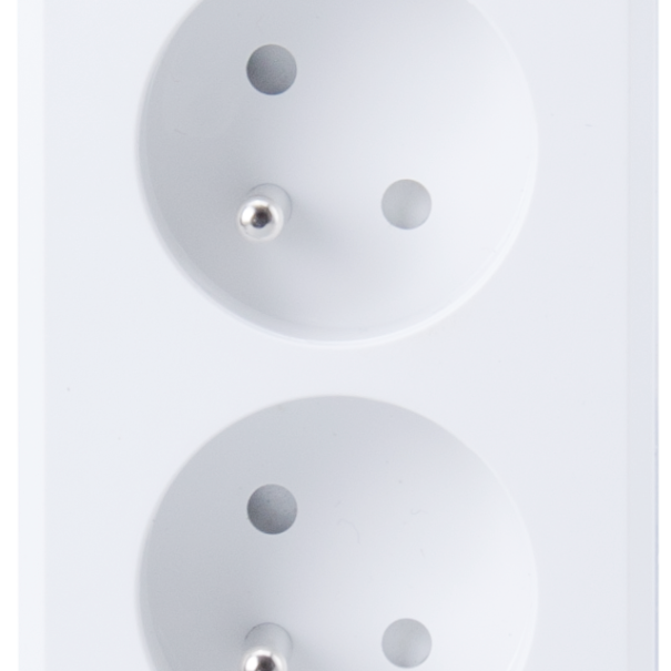 Multiprise 4 prises + 4 usb connecté avec application